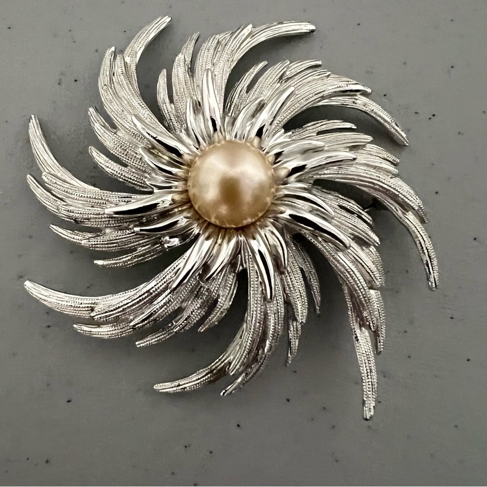 Sarah Coventry Silver with Faux Pearl Pinwheel Brooch Vintage